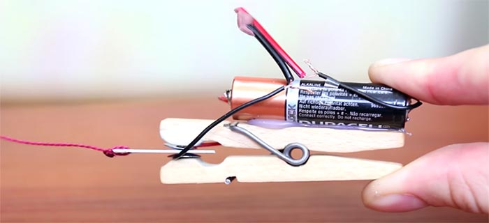 Student Invents Nano Battery That Lasts 400 Years..By Mistake ...