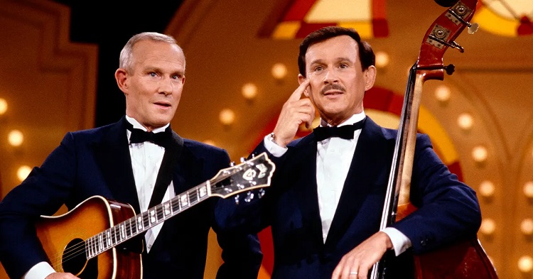 One-Half Of The Famed Comedy And Music Duo The Smothers Brothers Dies At 86